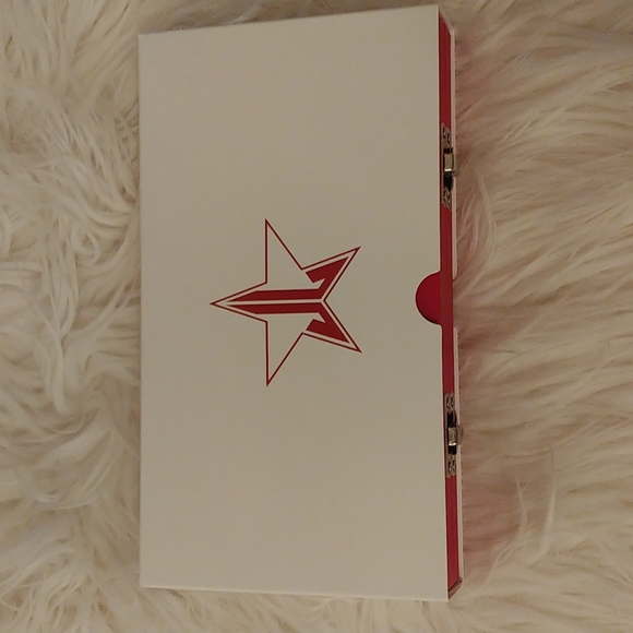 ❤FIRM! NWT JEFFREE STAR BLOOD SUGAR EYESHADOW PALETTE - Picture 2 of 13